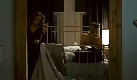 Lao sex gái xinh nhật vào một lỗ hẹp