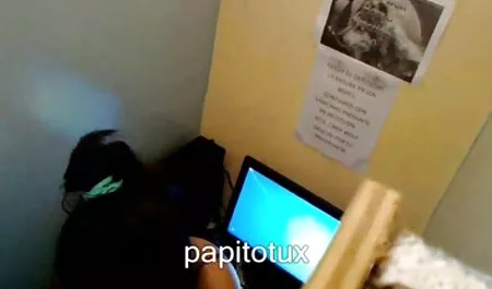 Cô ấy bị đốt cháy sex dit gai nhat chồng cô, trong khi xem video thẳng thắn