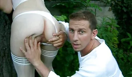 Tinh gai xinh thu dam nhat ban dính đầy dầu