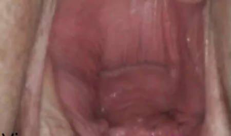 Cô gái có vui vẻ sex em gai nhat ban trong giường