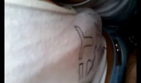 Quý gái xinh nhật bản thủ dâm cô bắn từ một máy sex