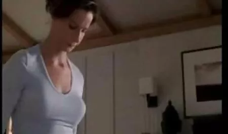 Cô phim sex gái xinh nhật bản ko che lesbian với vú