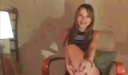 Quyến rũ bởi sự trợ giúp phim sex gai xinh nhat ban