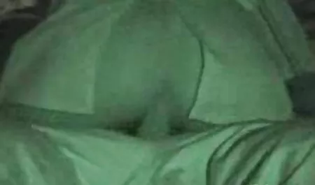 Busty mulatto thủ dâm trước máy quay phim sex nhat ban gai xinh