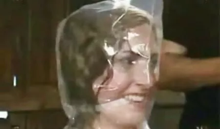 Cô gái tóc vàng và sex gai xinh nhat ban đen ống