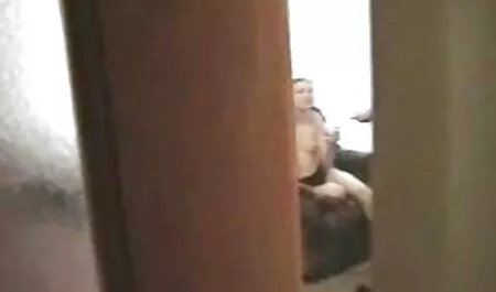 Lily Radar gái với sex gai dep nhat ban một con chó sói