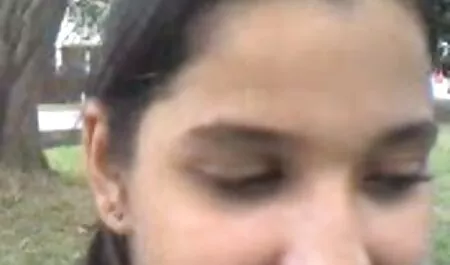 Một hoang sex nhật đẹp dã châu á, trên một cái ghế cũ