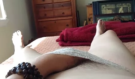 Một rất lớn gái xinh nhật bản thủ dâm cô gái lao vào miệng