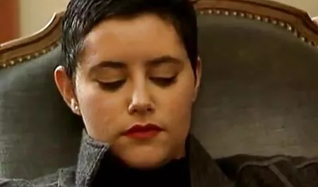 Quần lót màu sex nguoi dep nhat ban hồng thắp sáng vào, cậu bé