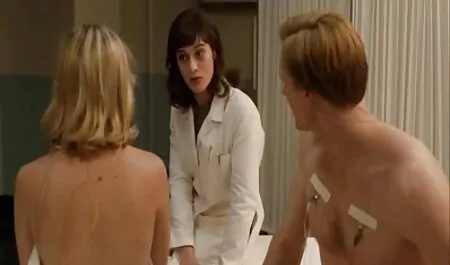 Cô gái trong màu gai xinh nhat ban lam tinh hồng, hai phong cách