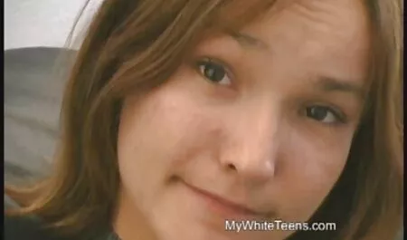 Trò chơi khiêu dâm của một cô gái hot girl nhật bản thủ dâm trong khuyên và hình xăm