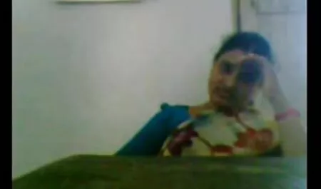 Beading ở sex nhat gai xinh rốn và lớn