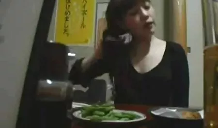 Một thành viên đứng trong miệng của ông sex gái nhật bản